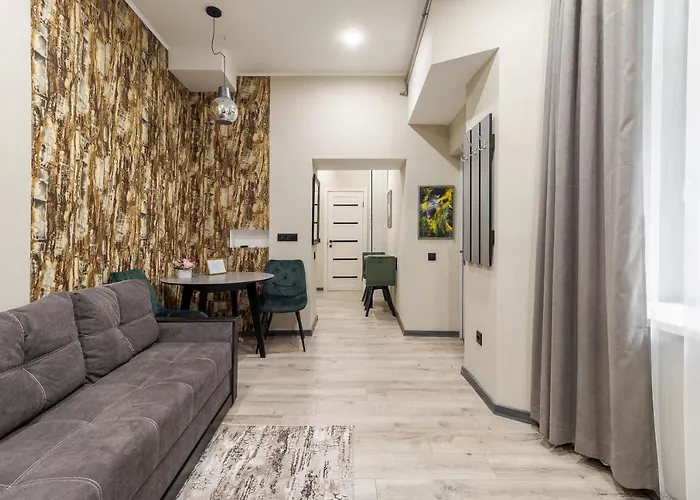 Luxury Apartment In Downtown